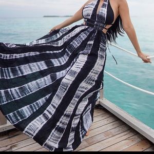 Black & White tie dye cut out maxi dress with halter neckline size medium